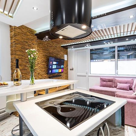 Modern 1Bd Flat With A Parking Near The City Centre By Flat Mаnager 플로브디프 외부 사진